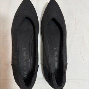Anne Klein Women's Elegant Black iflex flats 10